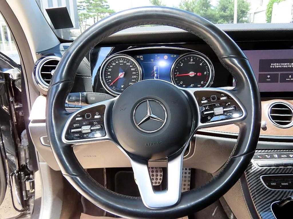 벤츠 E 클래스 E-클래스 W213 E220d 익스클루시브 이미지 8