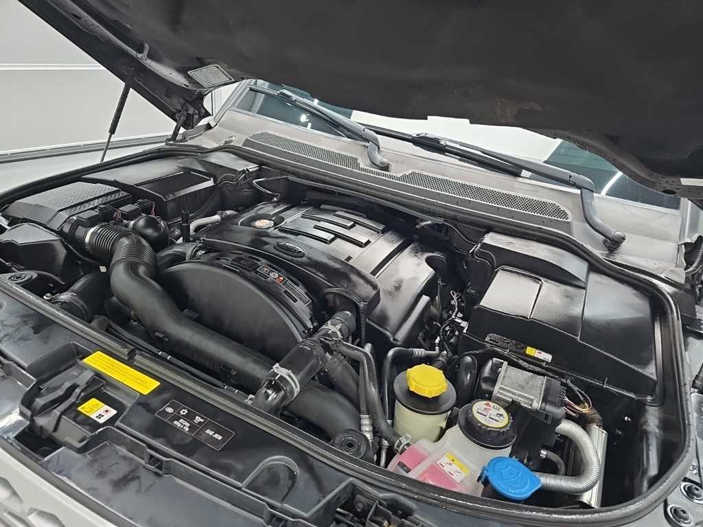 랜드로버 디스커버리 디스커버리4 3.0 SDV6 HSE 이미지 5