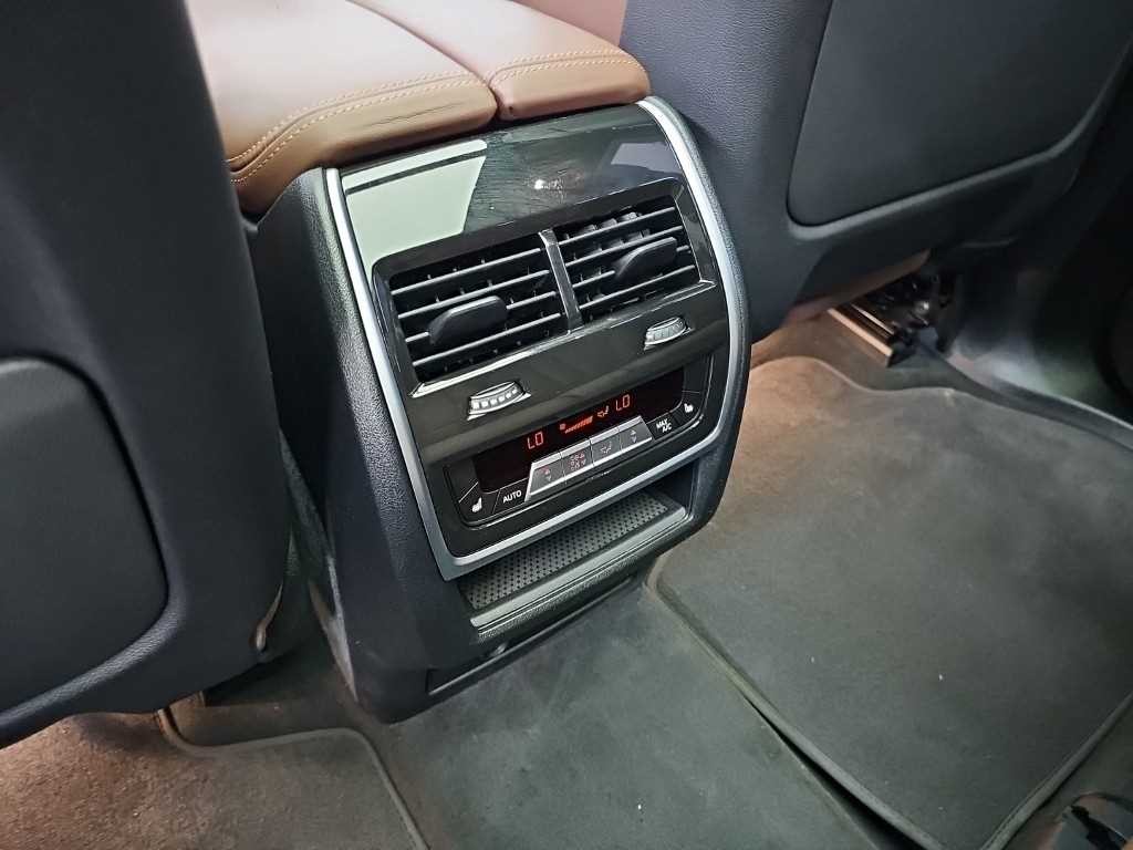 BMW X7 X7 (G07) xDrive 40d 디자인 퓨어 엑셀런스 7인승 이미지 15