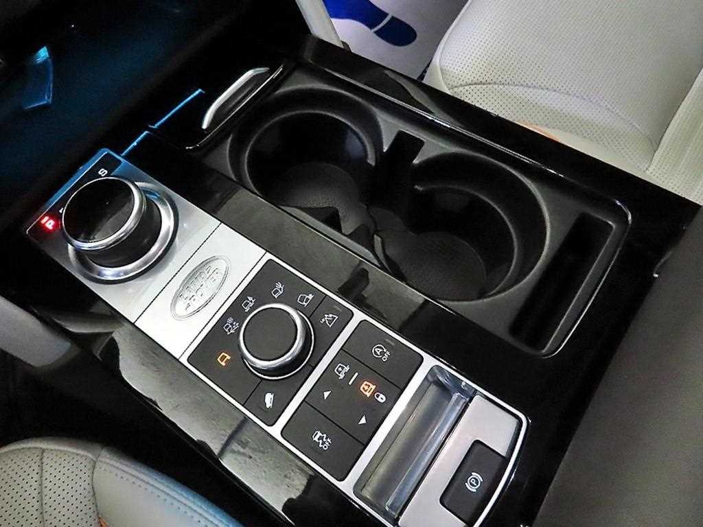 랜드로버 디스커버리 디스커버리5 3.0 SD6 HSE 럭셔리 이미지 12