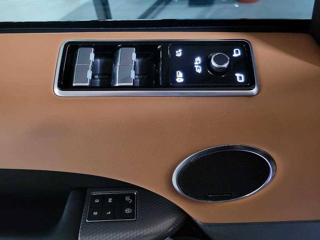 랜드로버 레인지로버 스포츠 레인지로버 스포츠 2세대 P360 HSE 다이나믹 이미지 13