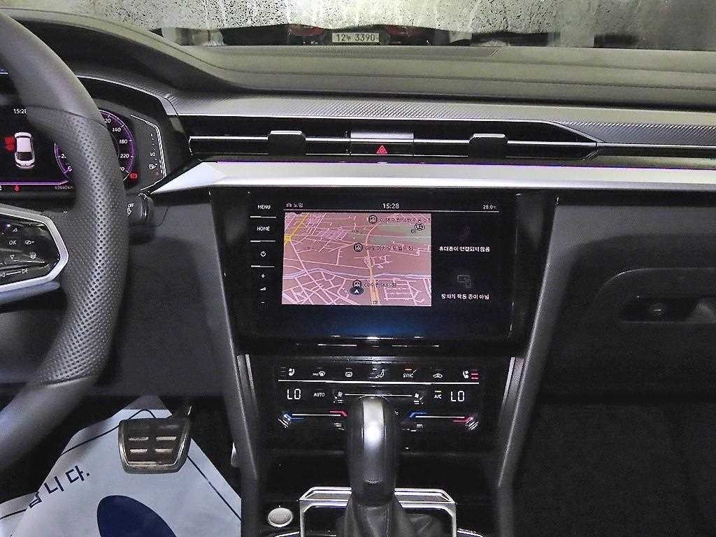 폭스바겐 아테온 2.0 TDI 프레스티지 이미지 11