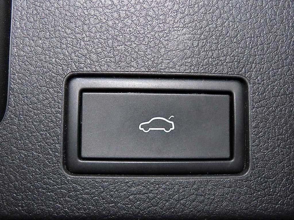 폭스바겐 아테온 2.0 TDI 프레스티지 이미지 16