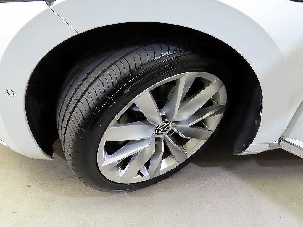 폭스바겐 아테온 2.0 TDI 프레스티지 이미지 20