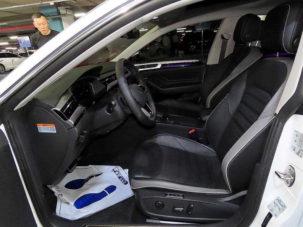 폭스바겐 아테온 2.0 TDI 프레스티지 이미지 6