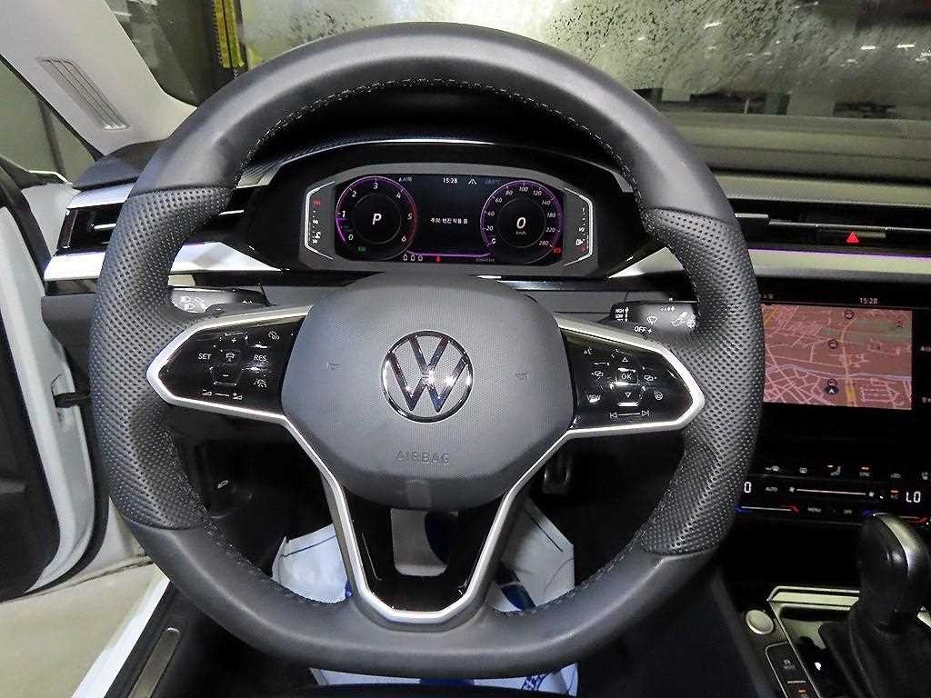 폭스바겐 아테온 2.0 TDI 프레스티지 이미지 8