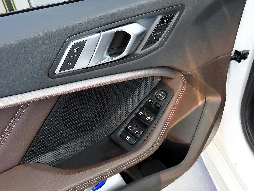 BMW 1시리즈 1시리즈 (F40) 118d M 스포츠 이미지 13