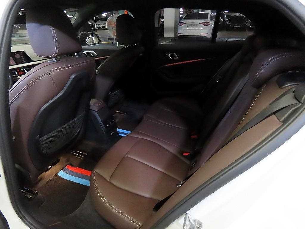 BMW 1시리즈 1시리즈 (F40) 118d M 스포츠 이미지 7