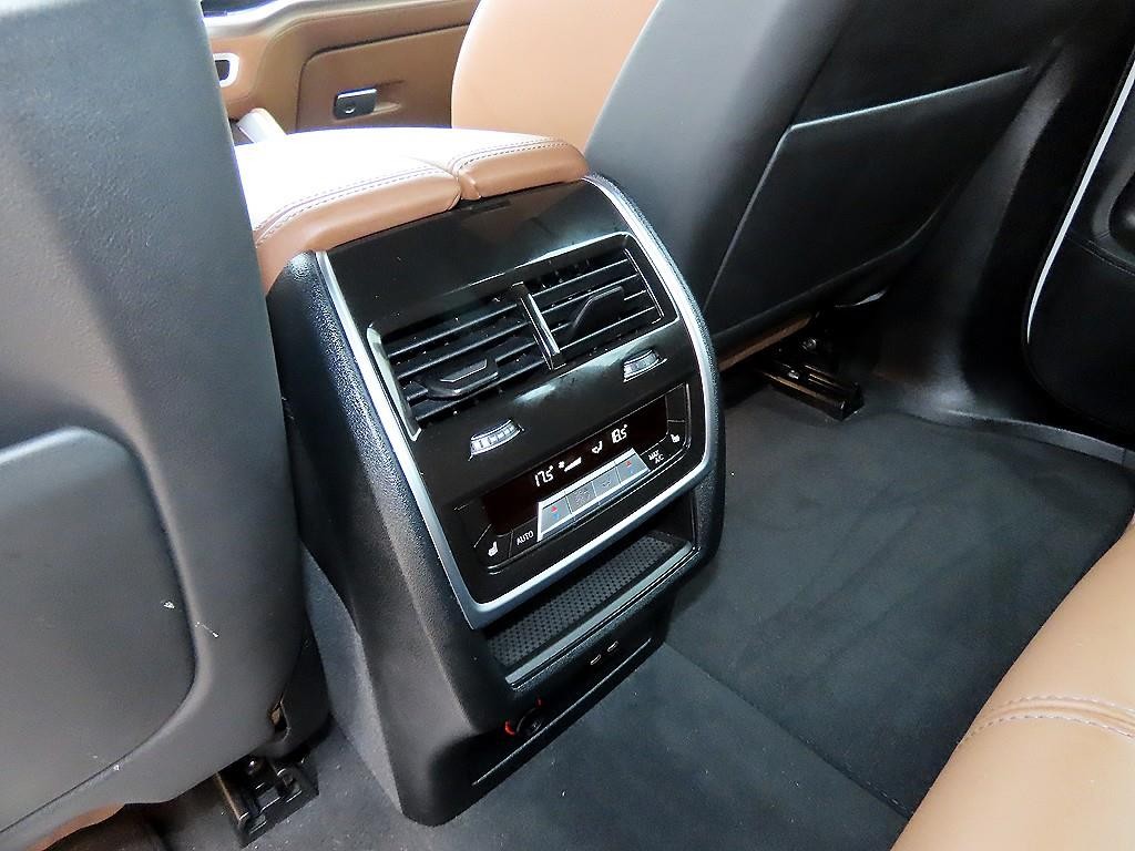 BMW X5M X5M (F95) 4.4 컴페티션 이미지 15