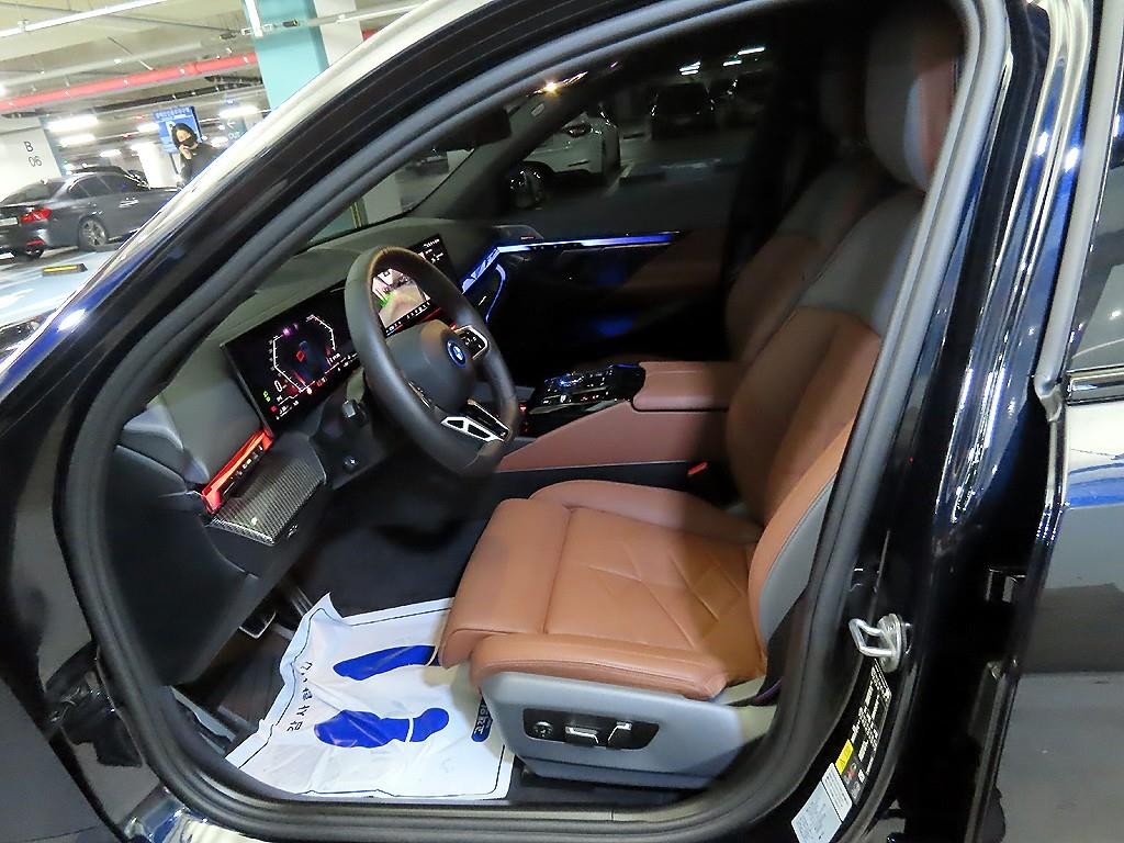 BMW 5시리즈 5시리즈 (G60) 530e M 스포츠 프로 이미지 6