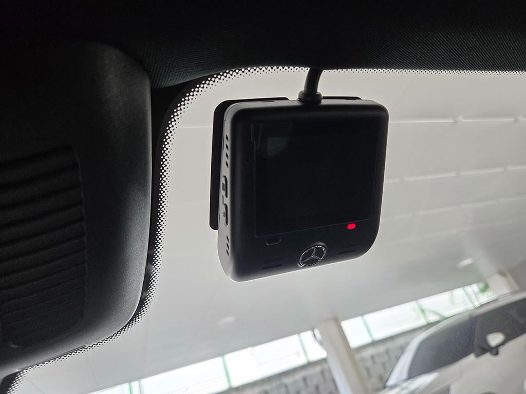 벤츠 E 클래스 E-클래스 W213 E220d 4MATIC AMG라인 이미지 15