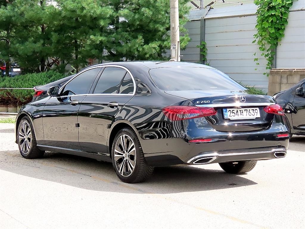 벤츠 E 클래스 E-클래스 W213 E250 아방가르드 이미지 3