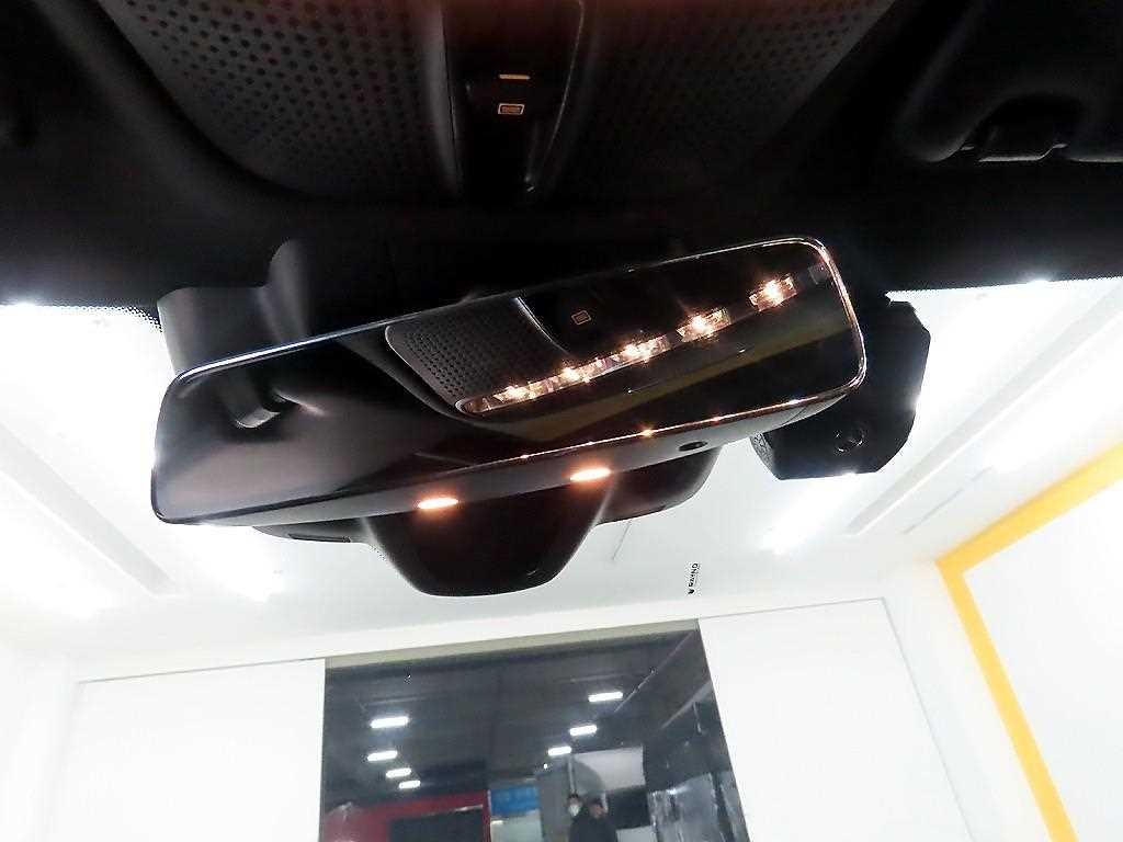 벤츠 C 클래스 C클래스 W205 C200 AMG LINE 이미지 16