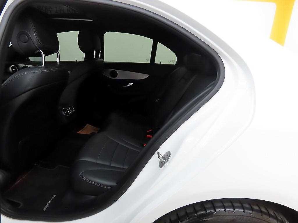 벤츠 C 클래스 C클래스 W205 C200 AMG LINE 이미지 6