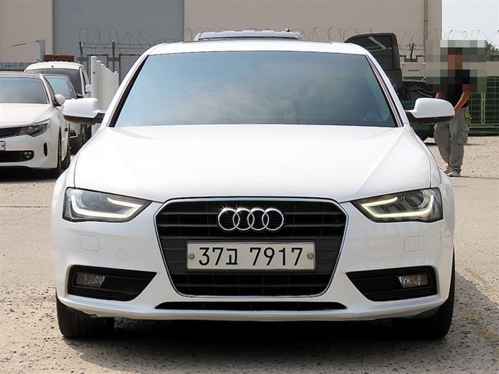 아우디 A4 뉴 A4 30 TDI 이미지 1