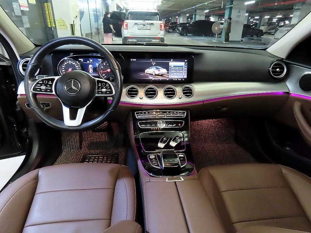 벤츠 E 클래스 E-클래스 W213 E300 아방가르드 이미지 10