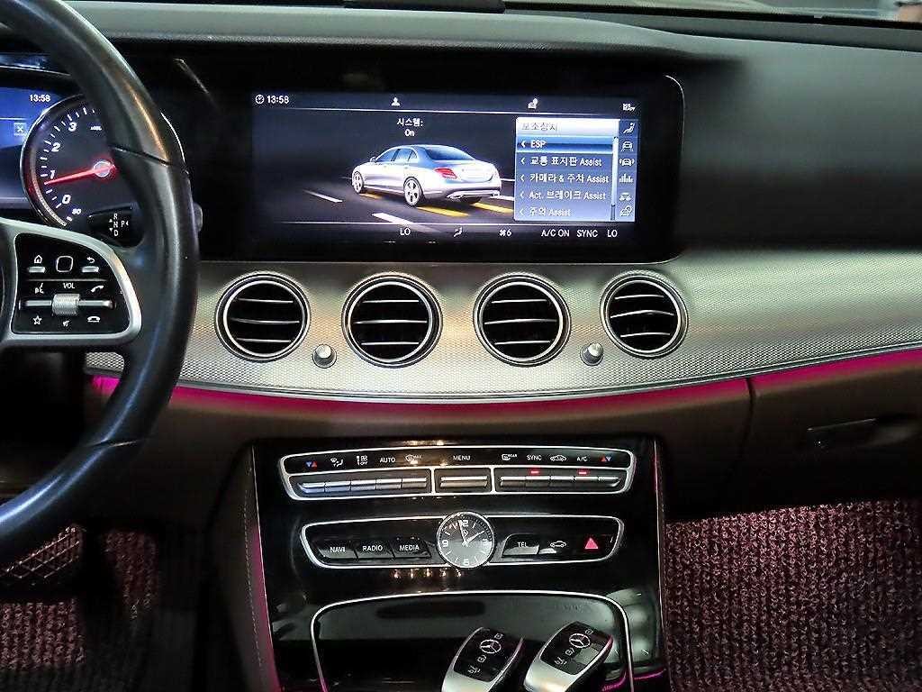 벤츠 E 클래스 E-클래스 W213 E300 아방가르드 이미지 11