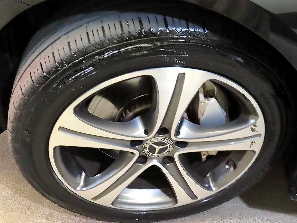 벤츠 E 클래스 E-클래스 W213 E300 아방가르드 이미지 20