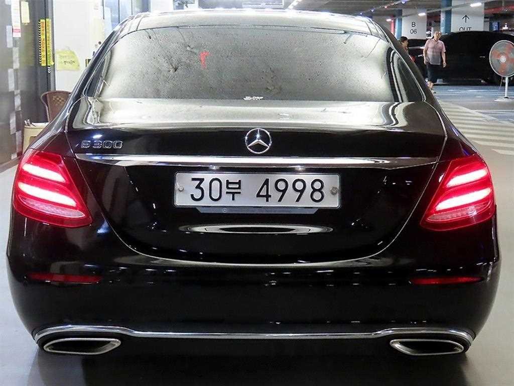 벤츠 E 클래스 E-클래스 W213 E300 아방가르드 이미지 5