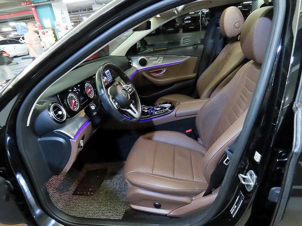벤츠 E 클래스 E-클래스 W213 E300 아방가르드 이미지 6