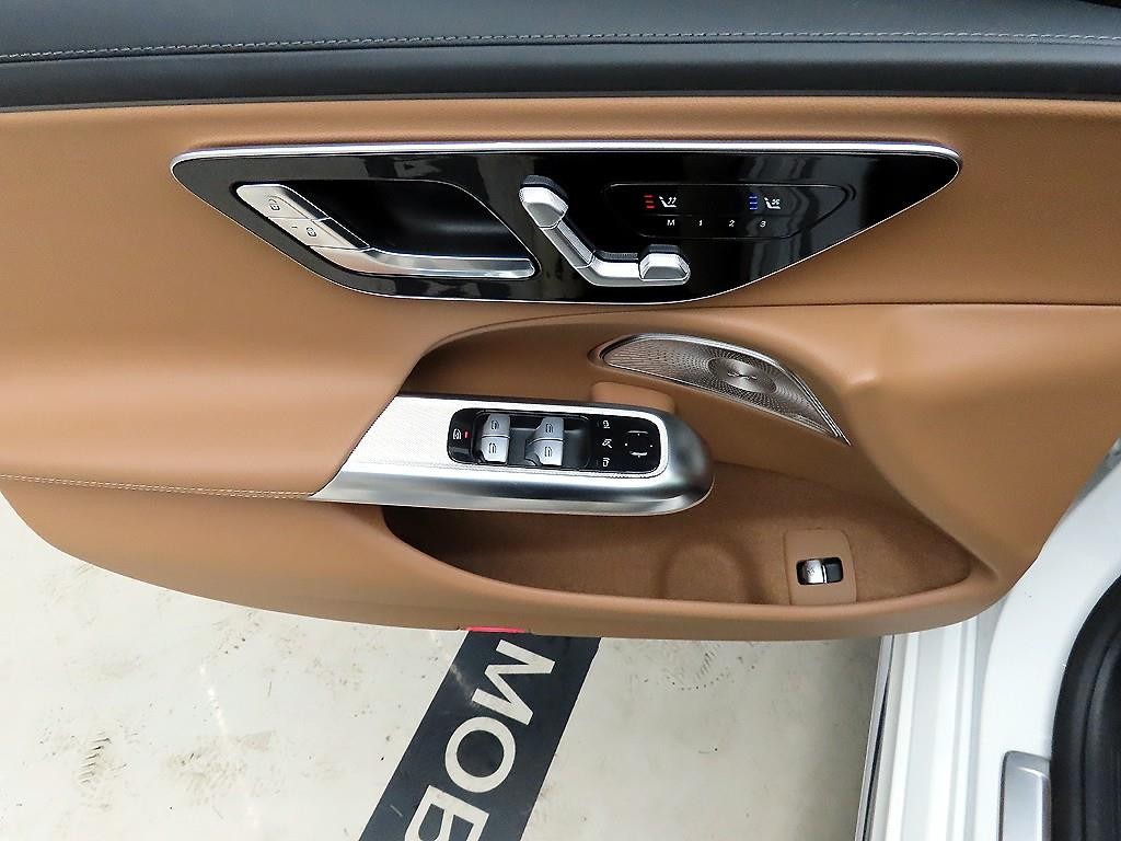 벤츠 E 클래스 E-클래스 W214 E300 4MATIC 익스클루시브 이미지 11