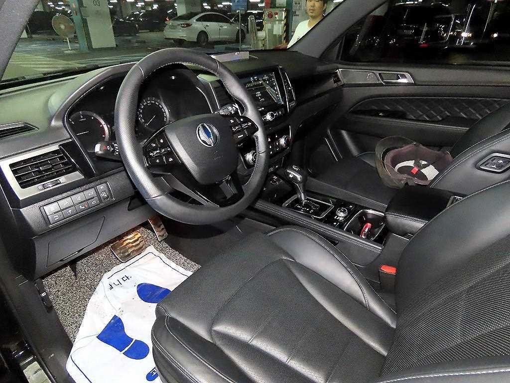 KG모빌리티(쌍용) 렉스턴 G4렉스턴 디젤 2.2 4WD 화이트 에디션 이미지 10