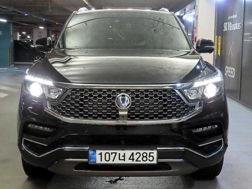 KG모빌리티(쌍용) 렉스턴 G4렉스턴 디젤 2.2 4WD 화이트 에디션 이미지 2