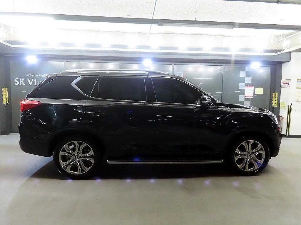 KG모빌리티(쌍용) 렉스턴 G4렉스턴 디젤 2.2 4WD 화이트 에디션 이미지 3