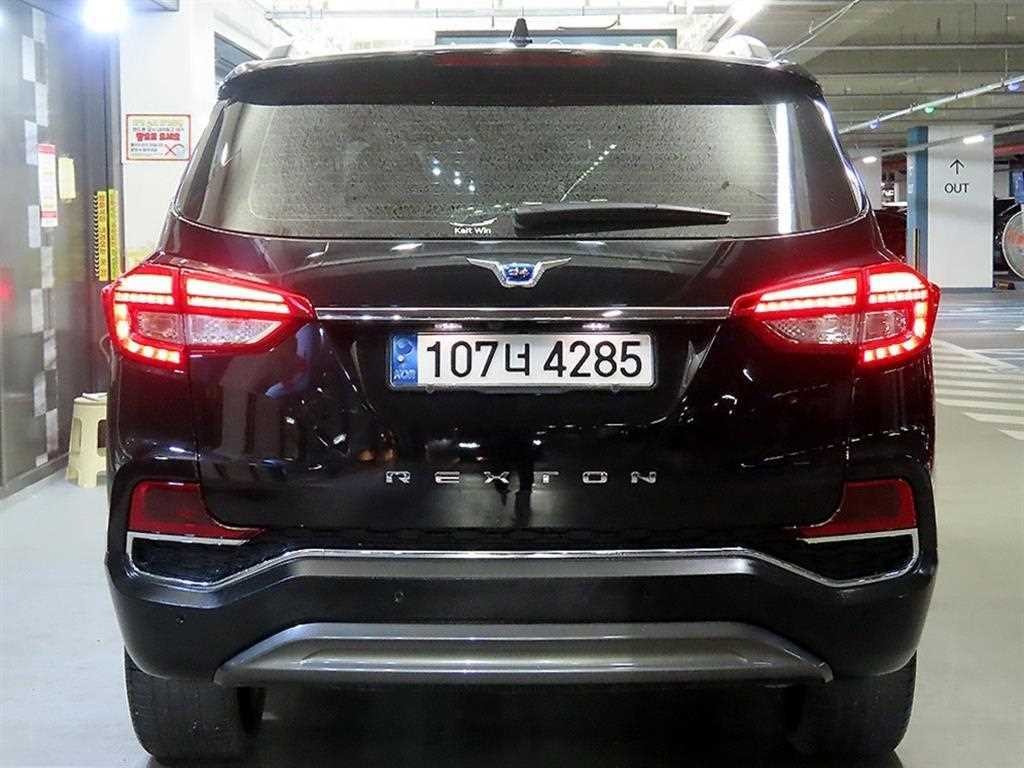 KG모빌리티(쌍용) 렉스턴 G4렉스턴 디젤 2.2 4WD 화이트 에디션 이미지 5