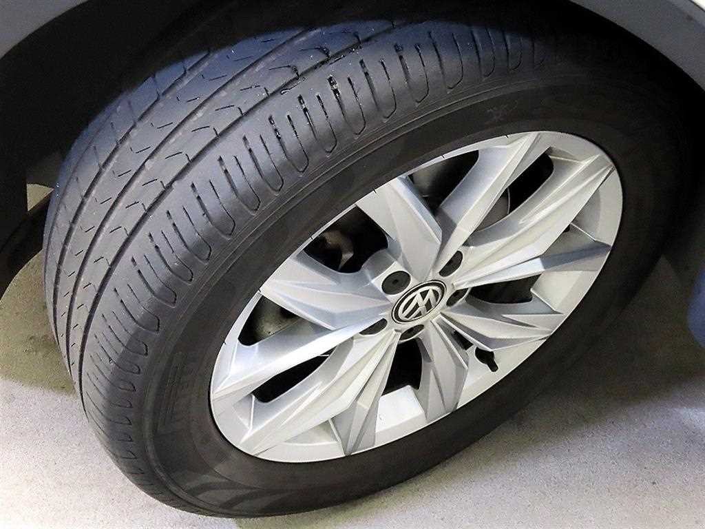 폭스바겐 티구안 티구안(2세대) 2.0 TDI 프리미엄 이미지 20