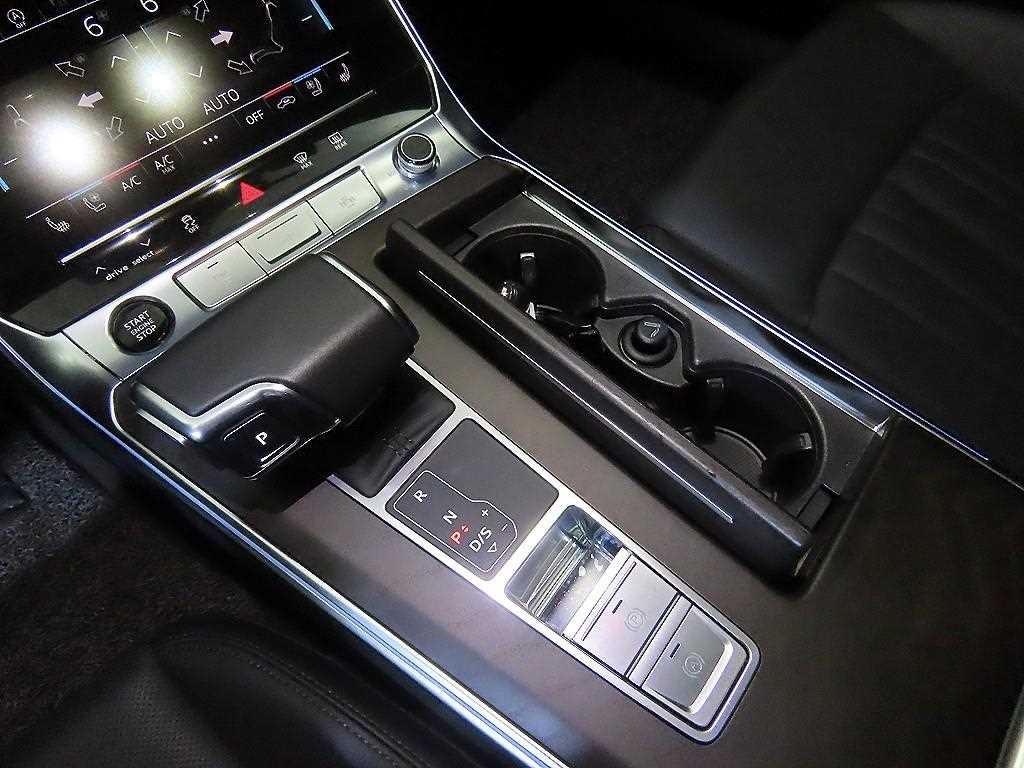 아우디 A6 A6 (C8) 45 TFSI 콰트로 프리미엄 이미지 12