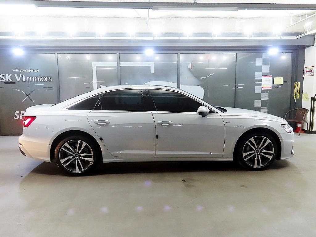 아우디 A6 A6 (C8) 45 TFSI 콰트로 프리미엄 이미지 3