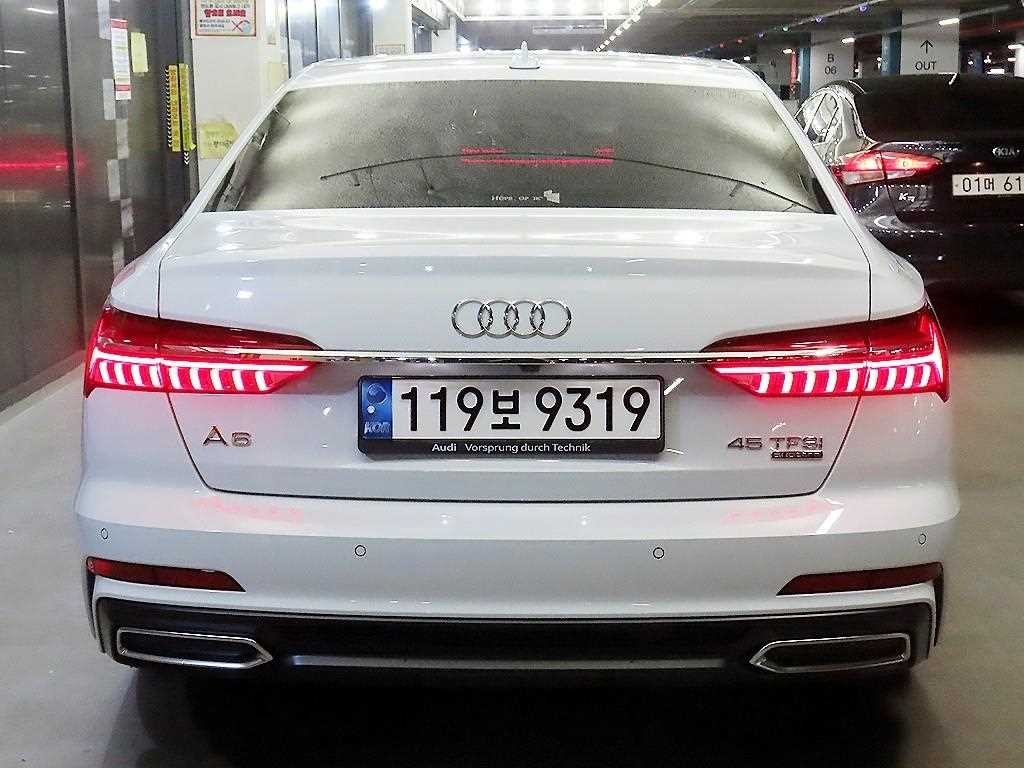 아우디 A6 A6 (C8) 45 TFSI 콰트로 프리미엄 이미지 5