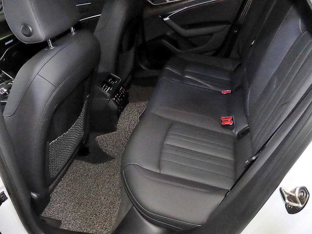 아우디 A6 A6 (C8) 45 TFSI 콰트로 프리미엄 이미지 7