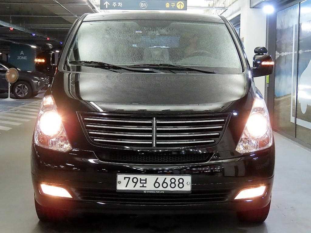 현대 스타렉스 그랜드 스타렉스 11인승 왜건 CVX 프리미엄 이미지 2