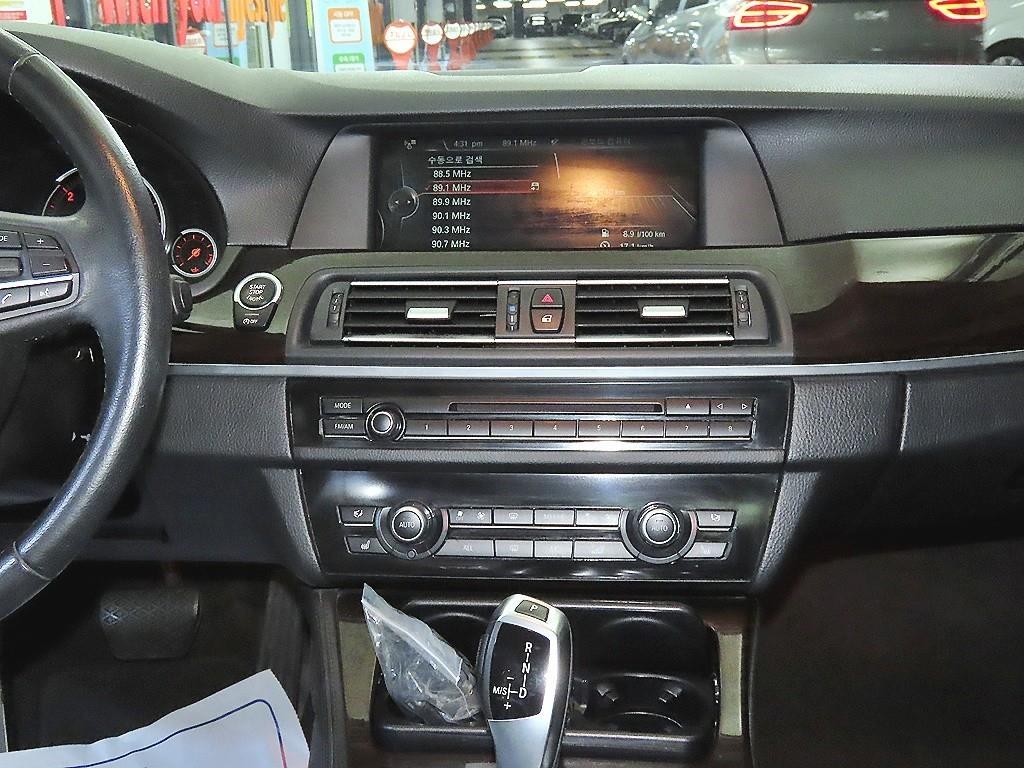BMW 5시리즈 5시리즈 (F10) 520d 이미지 11