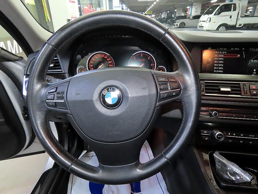BMW 5시리즈 5시리즈 (F10) 520d 이미지 8