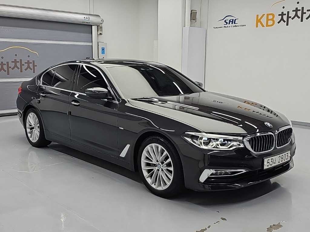 BMW 5시리즈 5시리즈 (G30) 520d xDrive 럭셔리 플러스 이미지 4