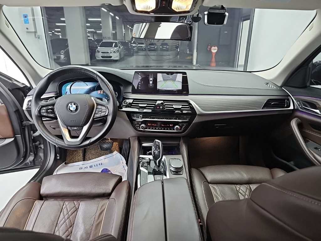 BMW 5시리즈 5시리즈 (G30) 520d xDrive 럭셔리 플러스 이미지 7