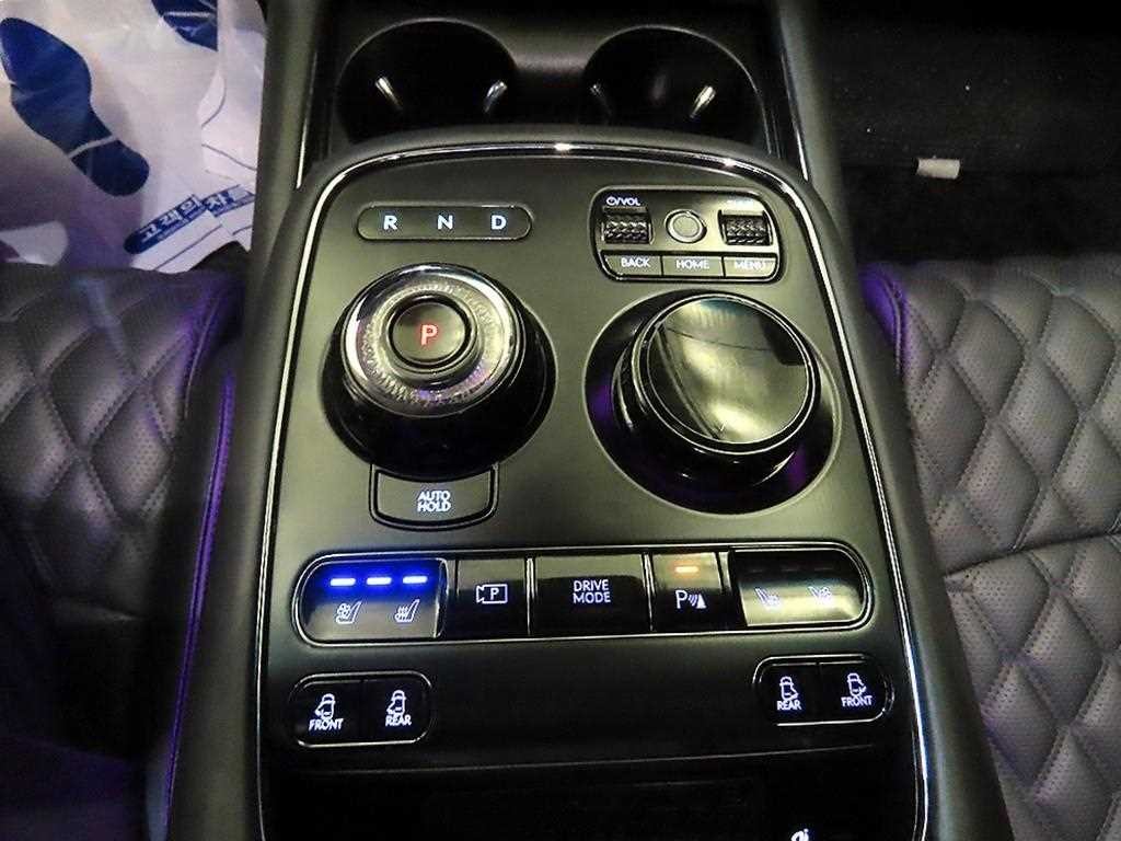 제네시스 G90 G90(RS4) 3.5T GDI e-S/C AWD 블랙 이미지 12