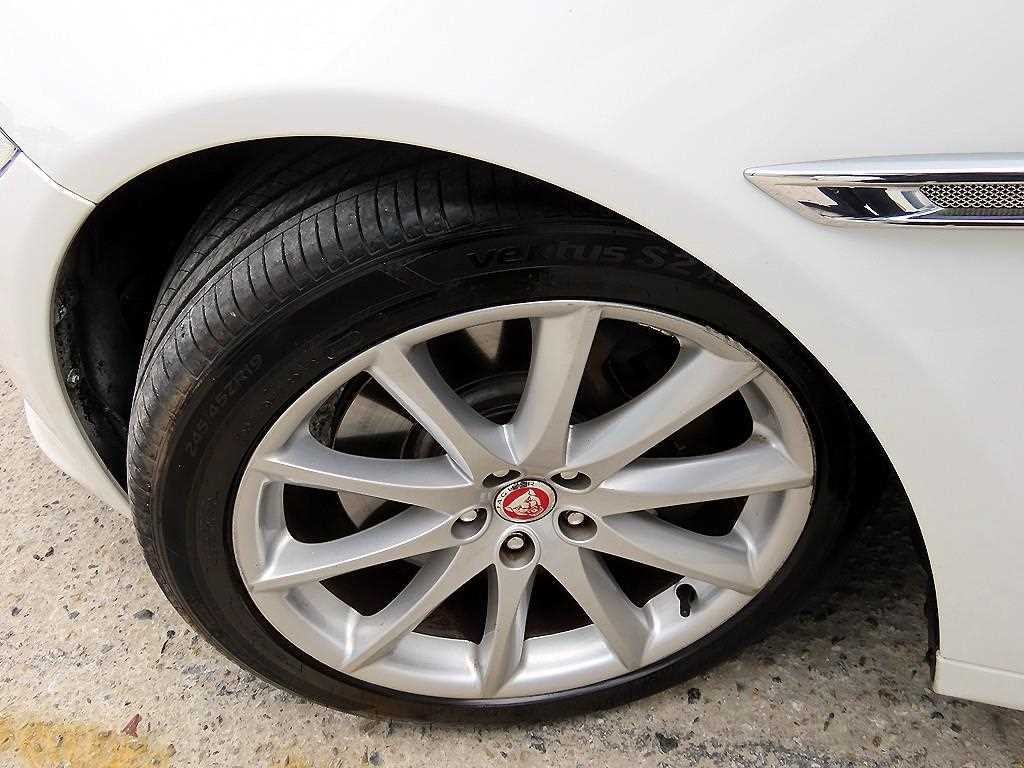 재규어 XJ XJ (X351) 3.0D 프리미엄 럭셔리 LWB 이미지 20