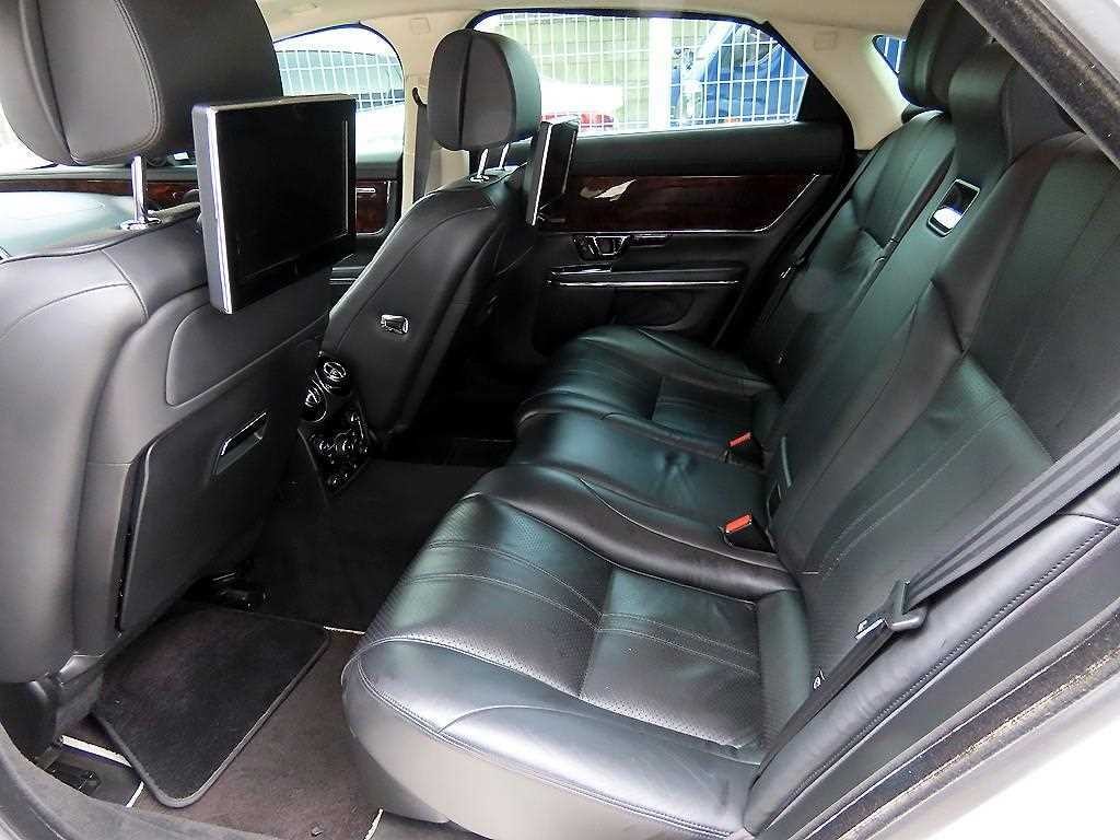 재규어 XJ XJ (X351) 3.0D 프리미엄 럭셔리 LWB 이미지 6