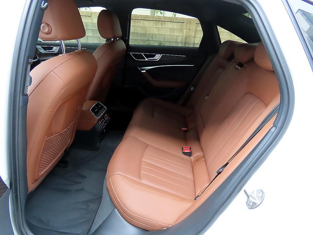 아우디 A6 A6 (C8) 45 TFSI 프리미엄 이미지 6