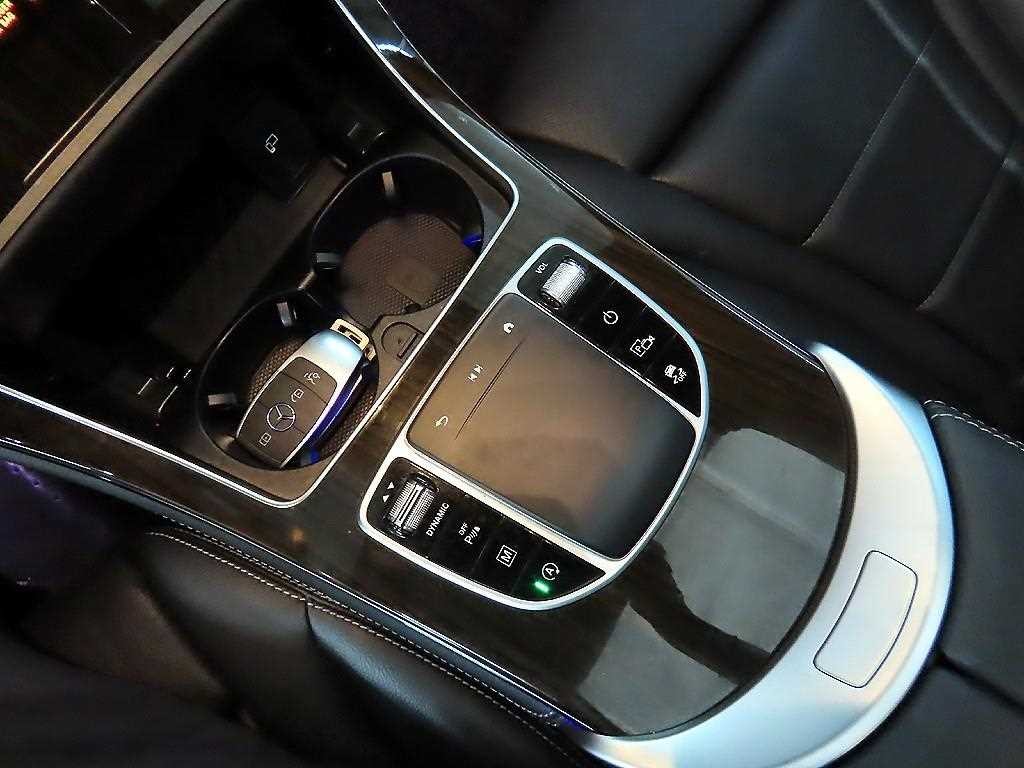 벤츠 GLC 클래스 GLC클래스 X253 GLC 300 4MATIC 이미지 13
