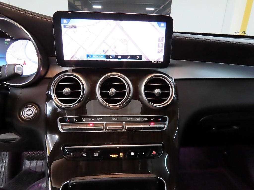 벤츠 GLC 클래스 GLC클래스 X253 GLC 300 4MATIC 이미지 14