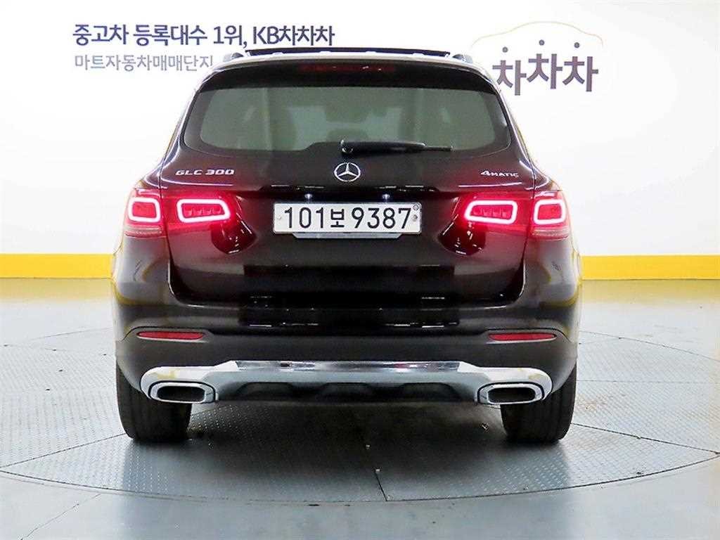 벤츠 GLC 클래스 GLC클래스 X253 GLC 300 4MATIC 이미지 3