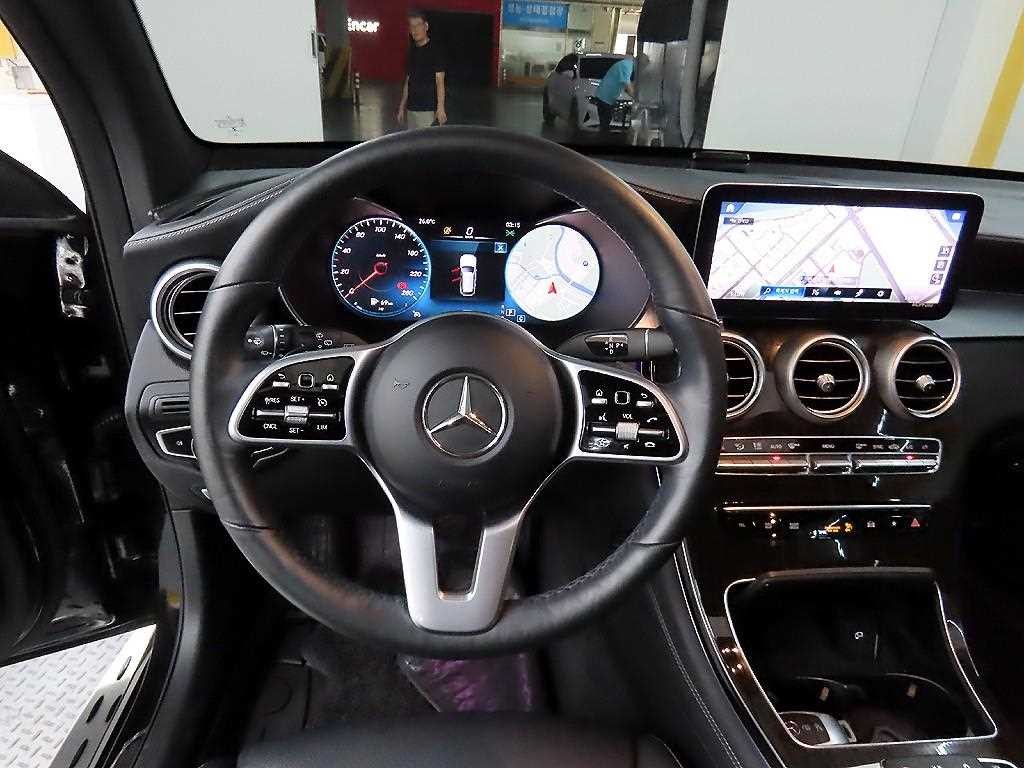 벤츠 GLC 클래스 GLC클래스 X253 GLC 300 4MATIC 이미지 9