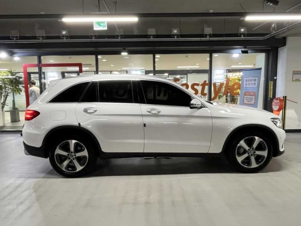 벤츠 GLC 클래스 GLC클래스 X253 GLC 220 d 4MAITC 프리미엄 이미지 3