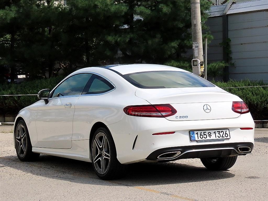 벤츠 C 클래스 C클래스 W205 C200 쿠페 이미지 3