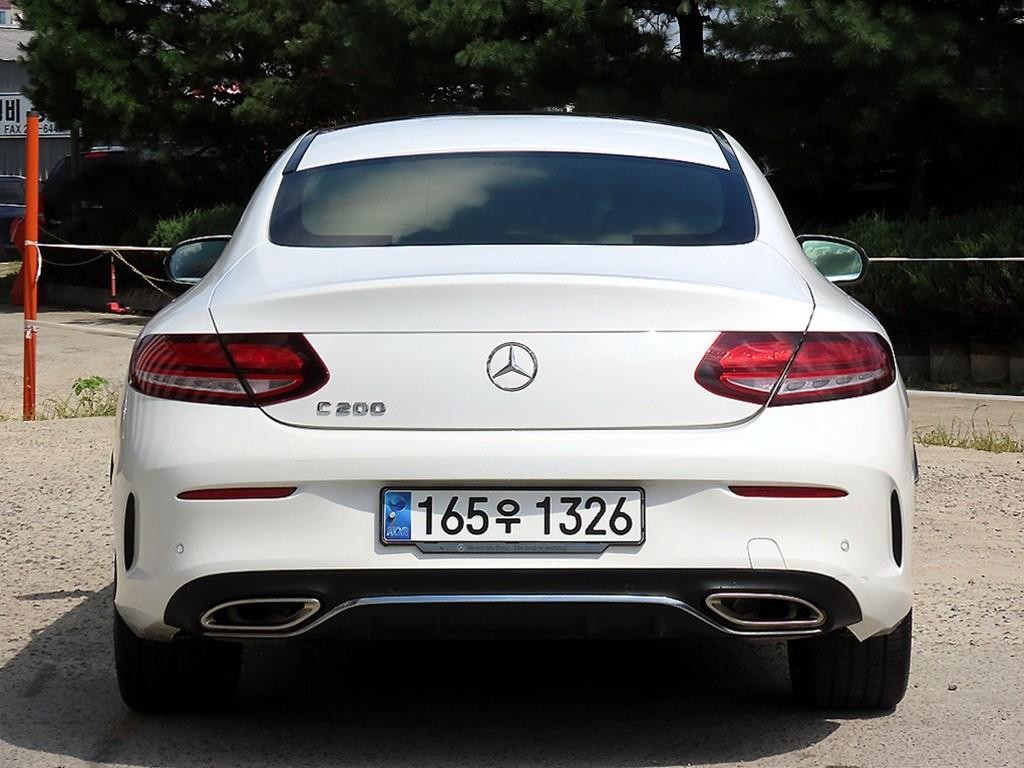 벤츠 C 클래스 C클래스 W205 C200 쿠페 이미지 4